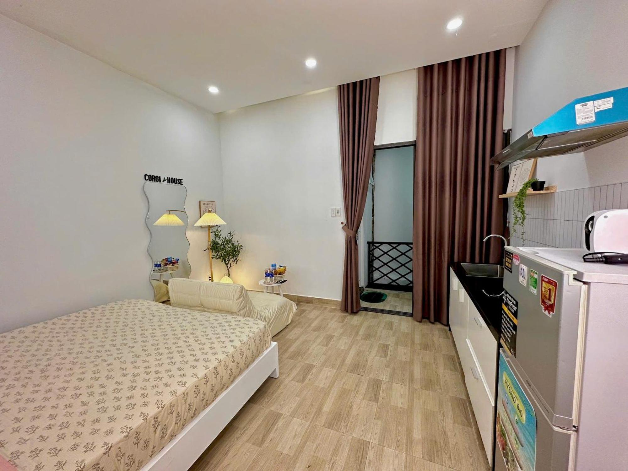 Corgi House Beachstay *