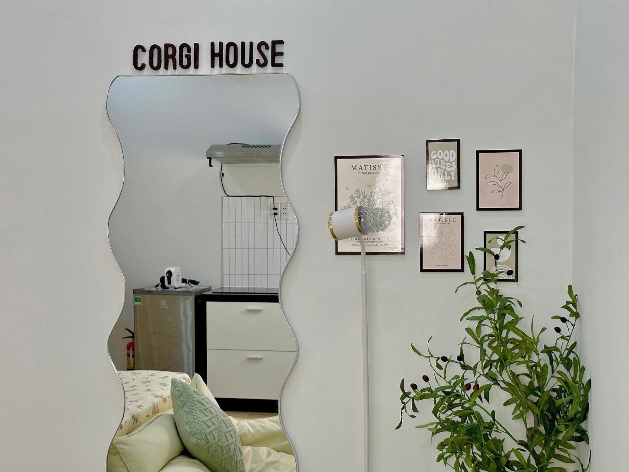 Corgi House Beachstay Homestay