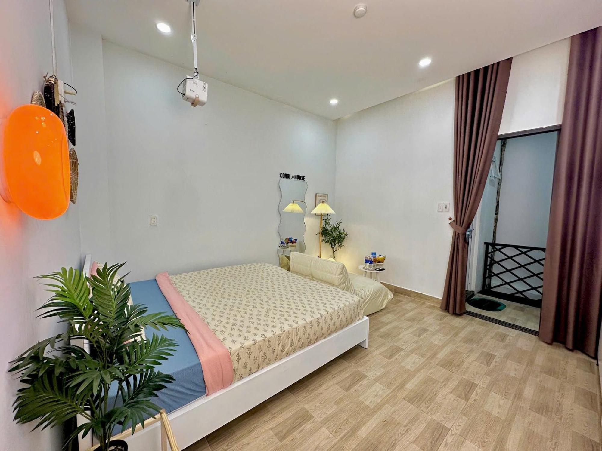 Corgi House Beachstay *
