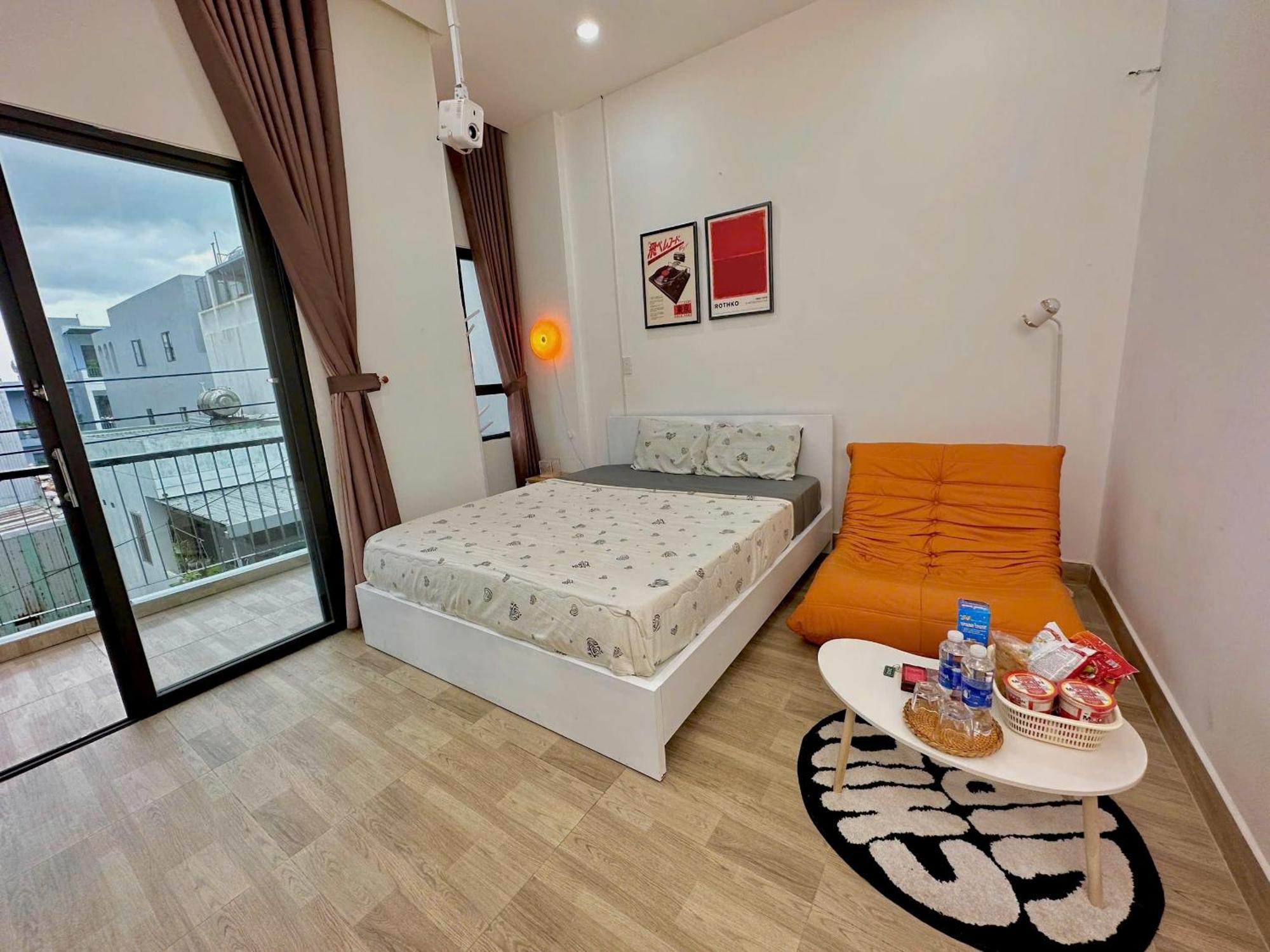 Corgi House Beachstay * Da Nang