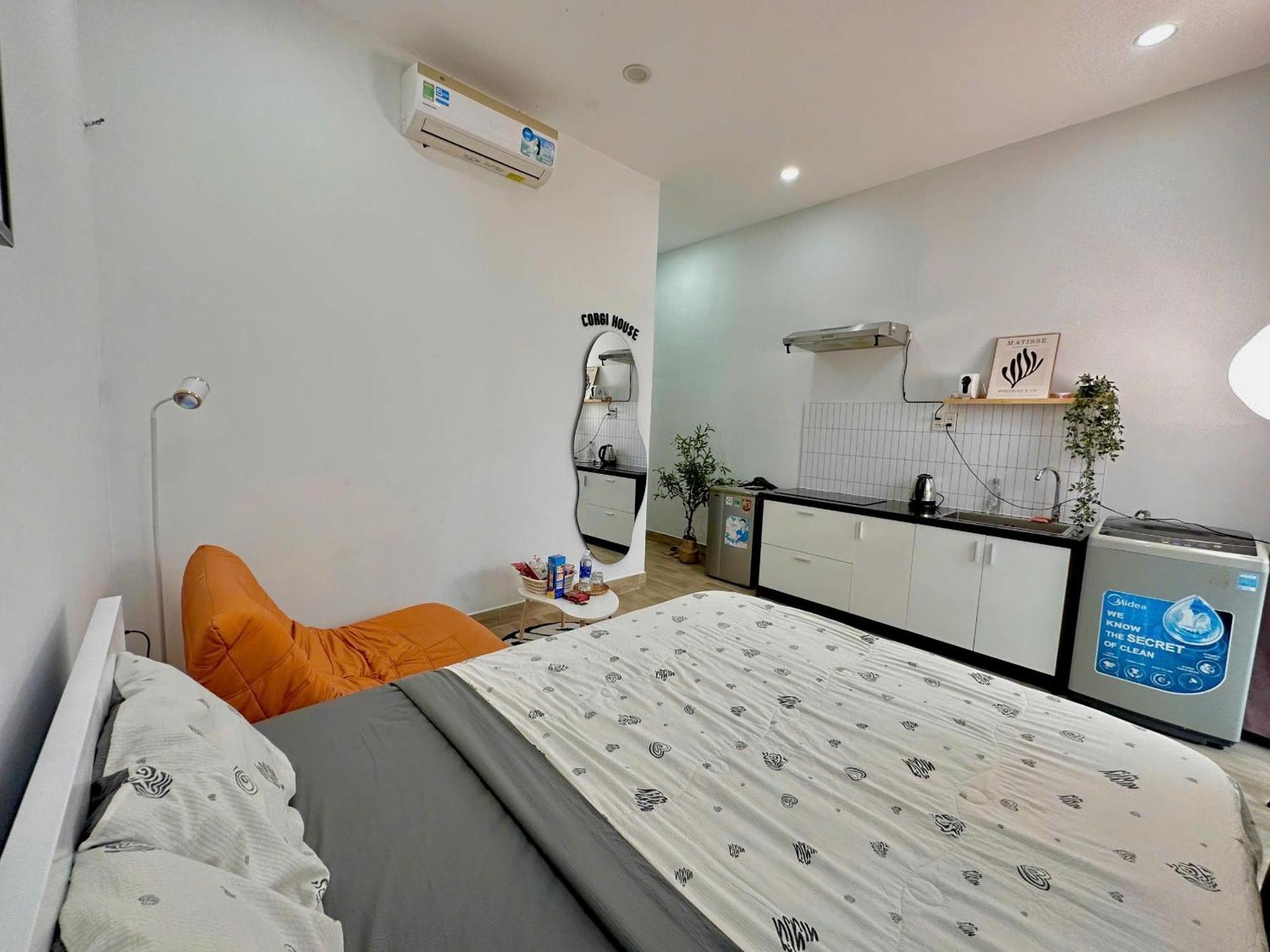 Corgi House Beachstay Homestay Da Nang